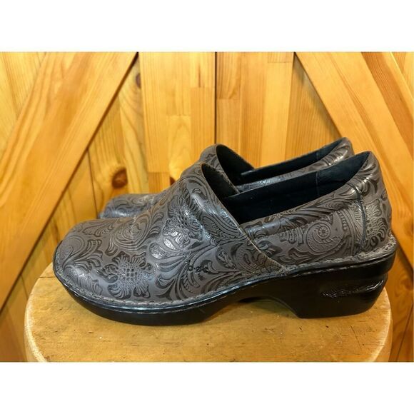 BOC Born Gray Closed Heel Clogs Sz 10M - Picture 3 of 8